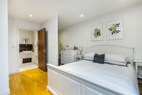 3 bedroom flat for sale, Rutherford House, 483 Battersea Park Road, Battersea, London, SW11