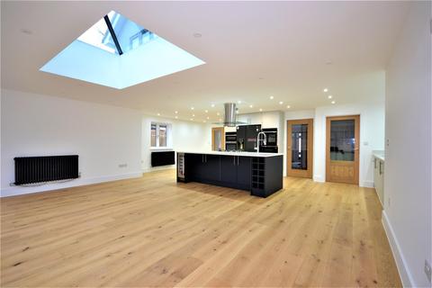 101a Maldon Road, Burnham-on-crouch, CM0 8DD