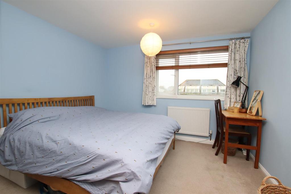 Bedroom 1.JPG
