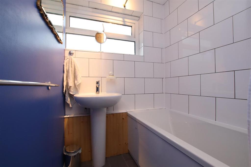 Bathroom.JPG