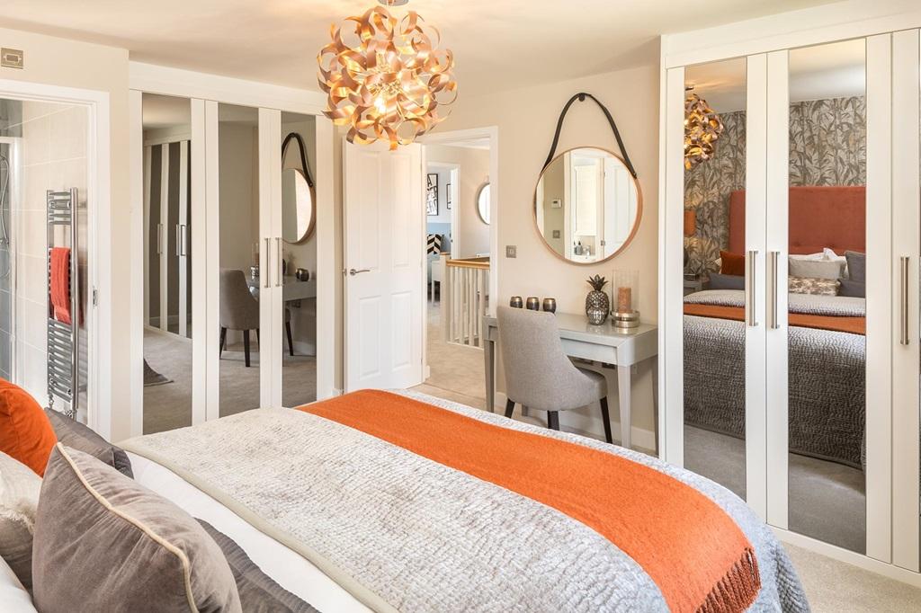 En suite master bedroom