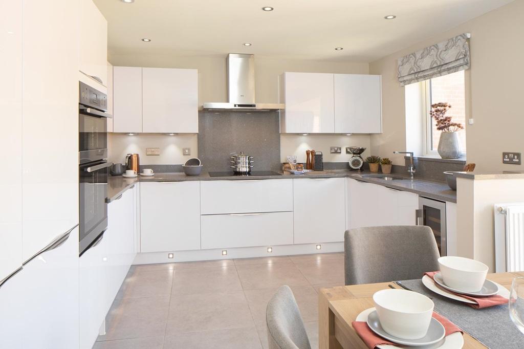 Open plan kitchen/diner