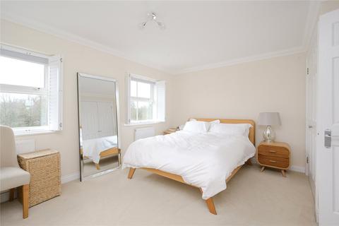 17 Chivenor Grove, Kingston Upon Thames, KT2 5GE