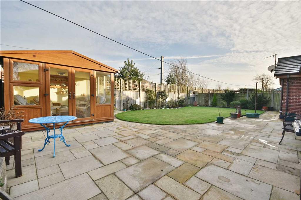 Grange Drive, Euxton, Chorley 2 bed bungalow £425,000