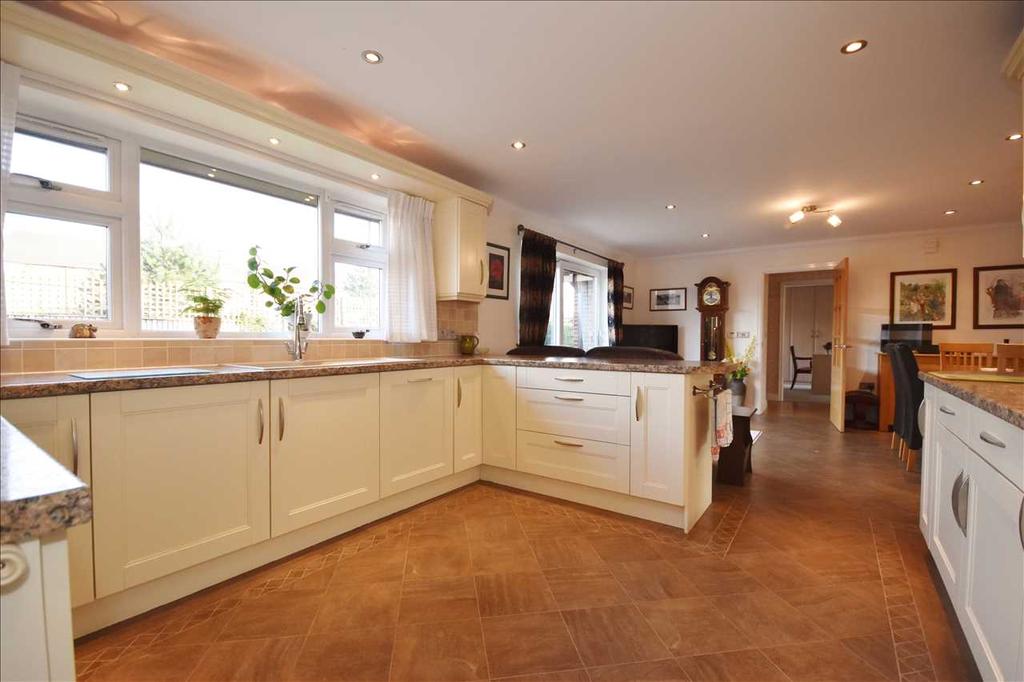 Grange Drive, Euxton, Chorley 2 bed bungalow £425,000