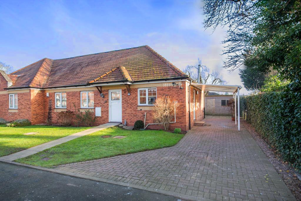 Old Bowling Green Close, Burford, WR15 3 bed bungalow £295,000