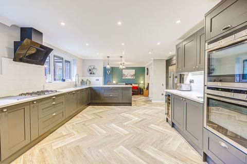 26 Ravendale Way, Shoeburyness, Southend-on-sea, SS3 8YB