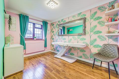 26 Ravendale Way, Shoeburyness, Southend-on-sea, SS3 8YB