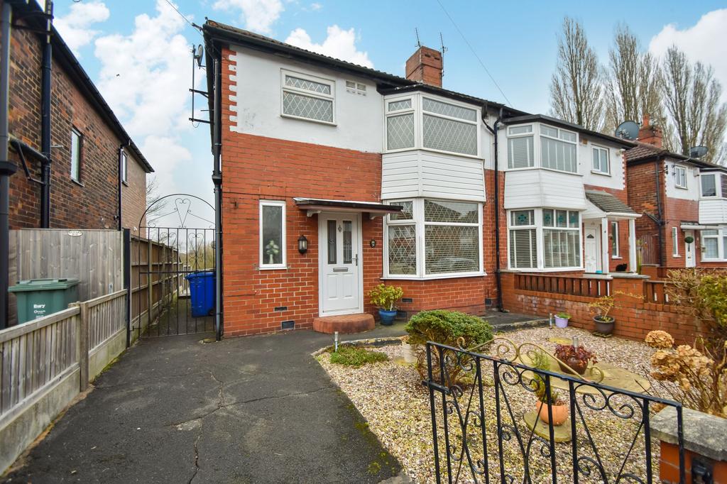 Chester Avenue, Whitefield, M45 3 bed semidetached house £225,000