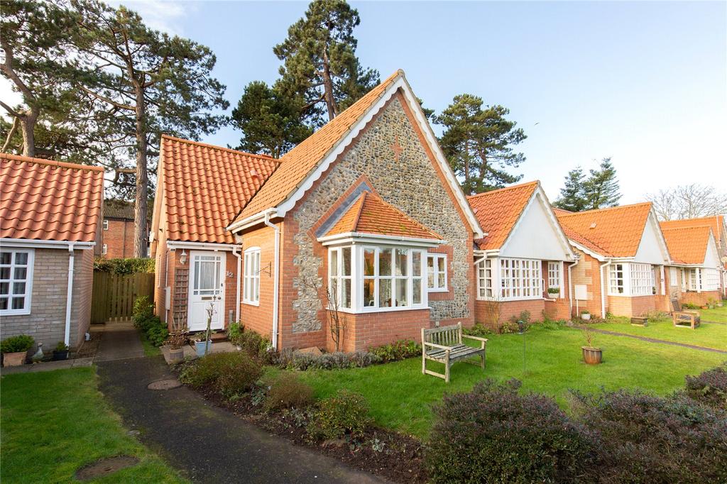 The Beeches, Station Road, Holt, Norfolk, NR25 2 bed bungalow £215,000