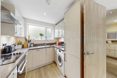 2 Waterside Close, Wembley, HA9 9PB