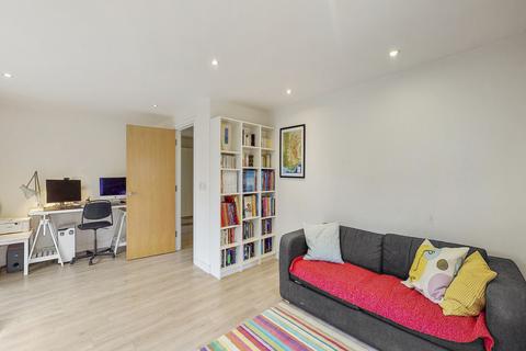 2 Waterside Close, Wembley, HA9 9PB