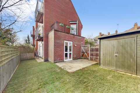 2 Waterside Close, Wembley, HA9 9PB