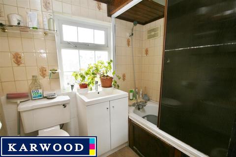 122 Cromwell Road, Hayes, UB3 2PT