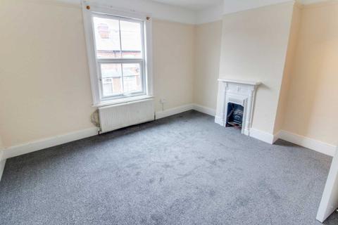 12 Brighton Road, Reading, RG6 1PS