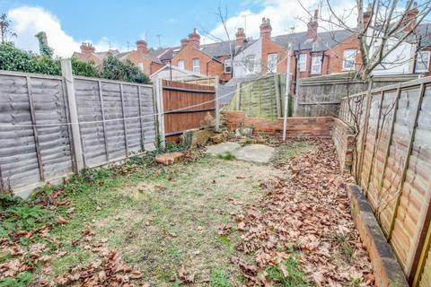 12 Brighton Road, Reading, RG6 1PS