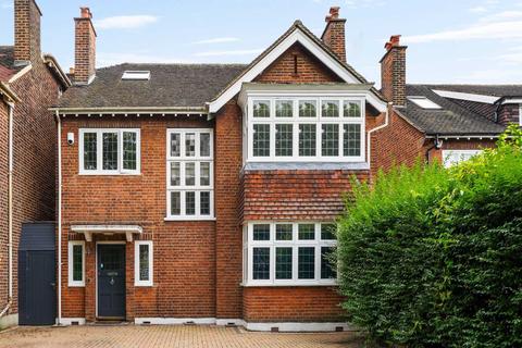 10 Dulwich Common, London, SE21 7EX