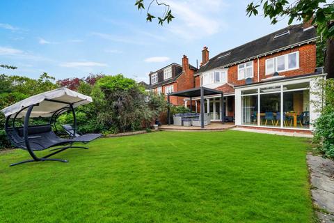 10 Dulwich Common, London, SE21 7EX