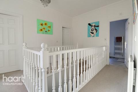 25 Bryant Link, Springfield, Chelmsford, CM2 6GZ