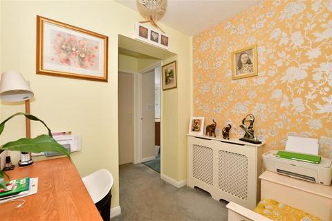 15 Capstan Drive, Littlehampton, BN17 6RW
