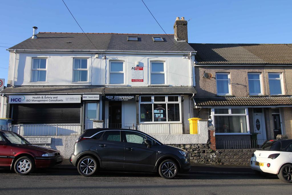 Parish Road, Beddau CF38 2BU Property £600 pcm (£138 pw)