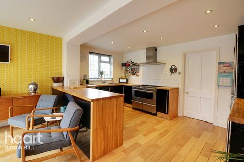 11 Crossley Close, Biggin Hill, Westerham, TN16 3BL