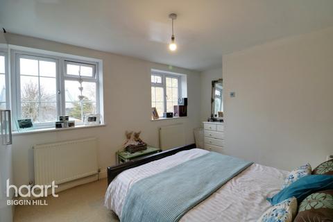 11 Crossley Close, Biggin Hill, Westerham, TN16 3BL