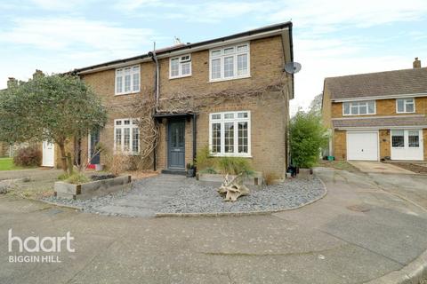 11 Crossley Close, Biggin Hill, Westerham, TN16 3BL