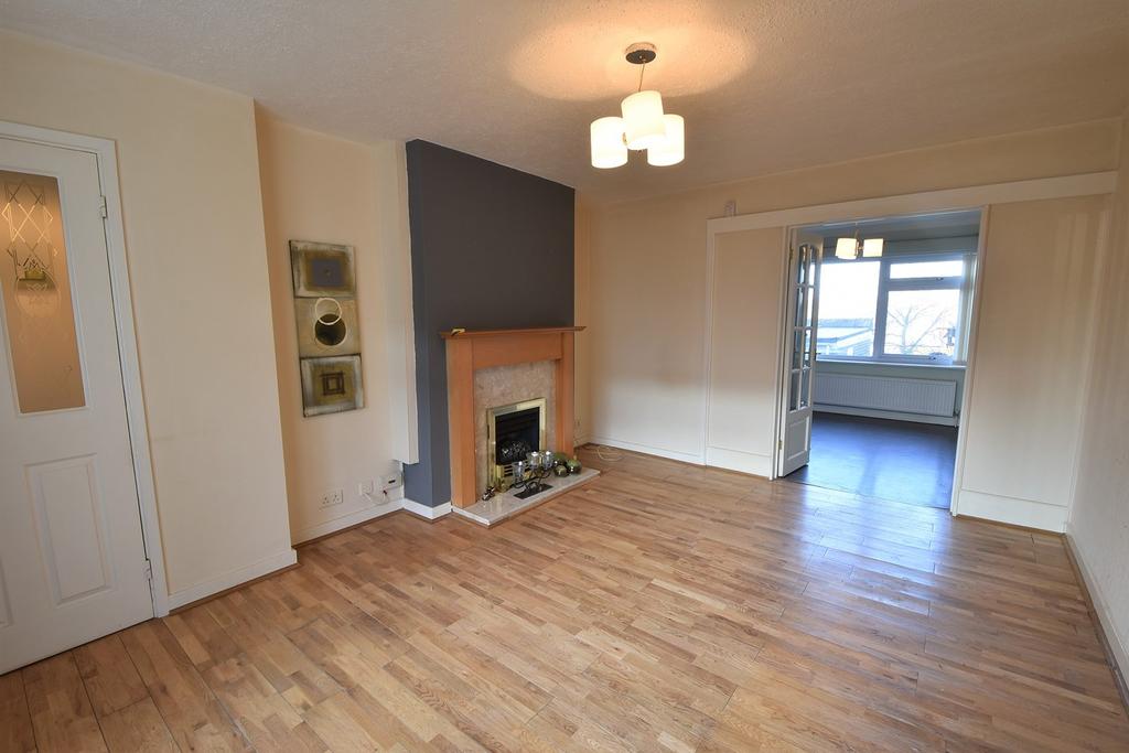 Rolleston Drive, Arnold, NG5 7JA 3 bed terraced house £190,000