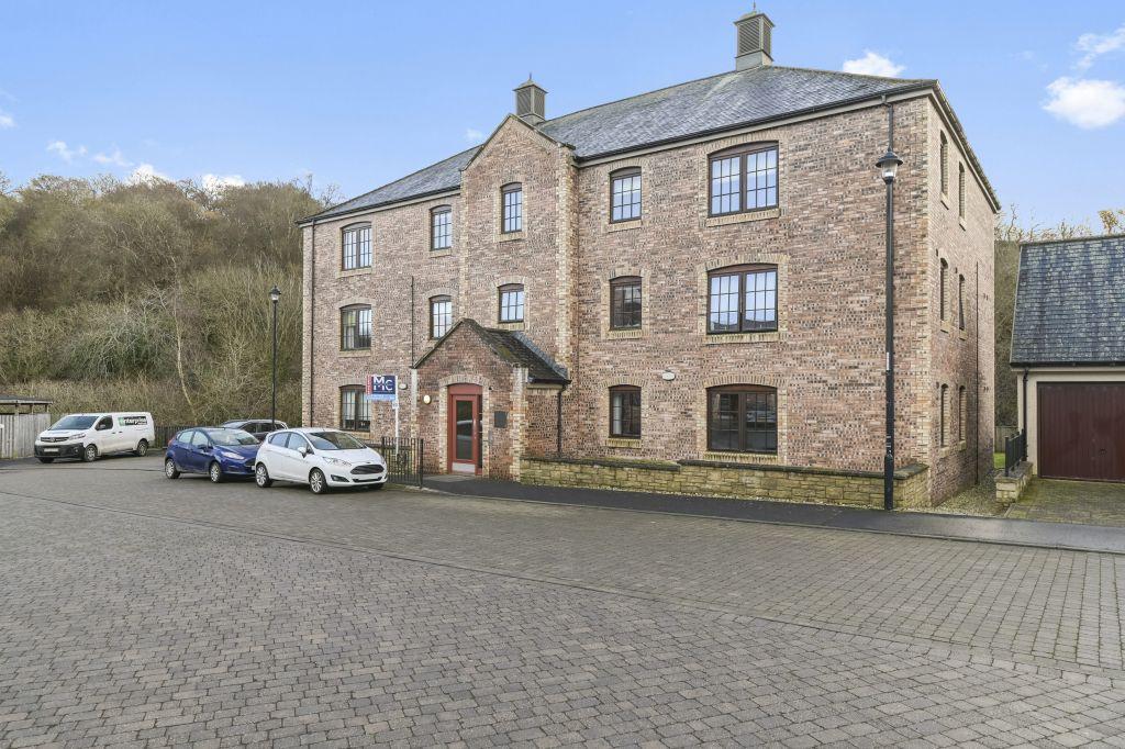69 Esk Bridge, PENICUIK, EH26 8QR 2 bed ground floor flat for sale £