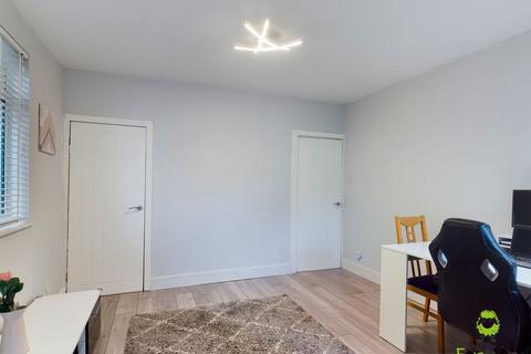 63 Ethronvi Road, Bexleyheath, DA7 4AU