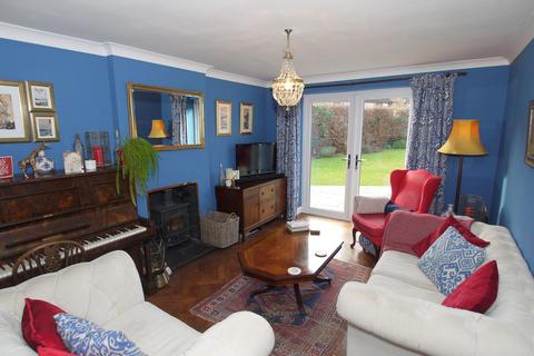 3 bedroom semi-detached house for sale - Castle Drive, Kemsing, TN15