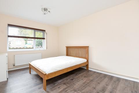 3 bedroom apartment to rent - Cambridge Road, Kingston Upon Thames, KT1