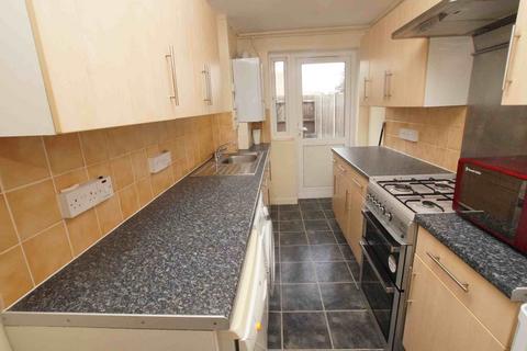 2 bedroom ground floor flat to rent, Devon House, Penge