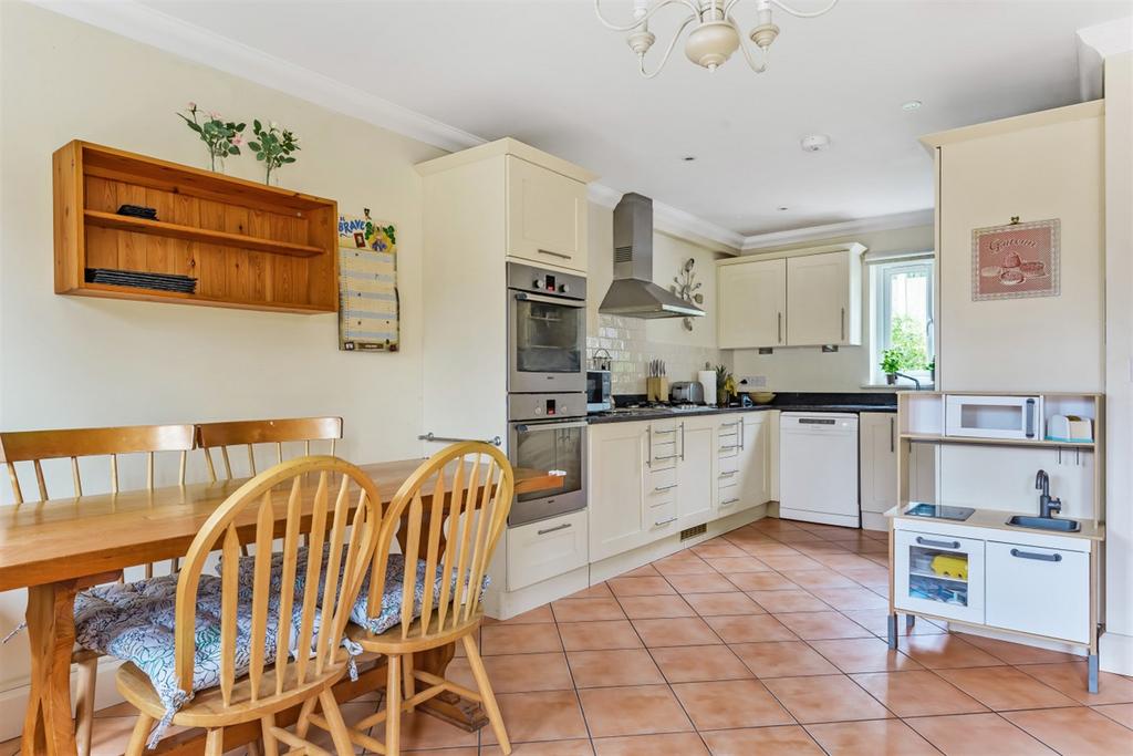 Kitchen/ Breakfast R