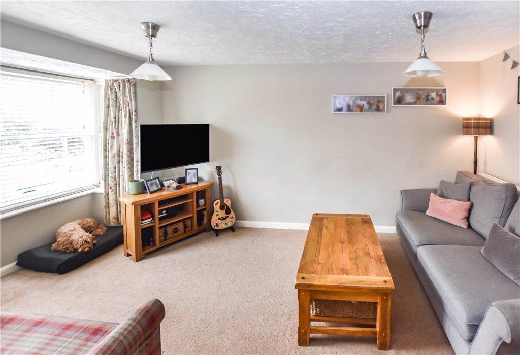 Guernsey Way, Braintree 3 bed semidetached house £325,000