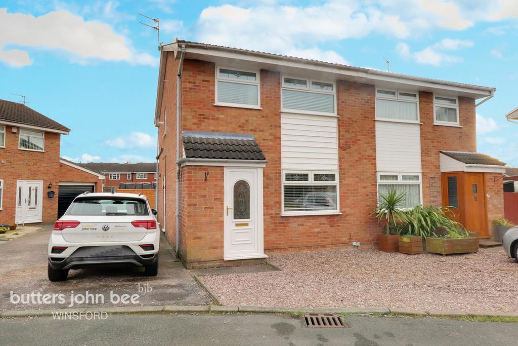 Close, Winsford 3 bed semidetached house £160,000