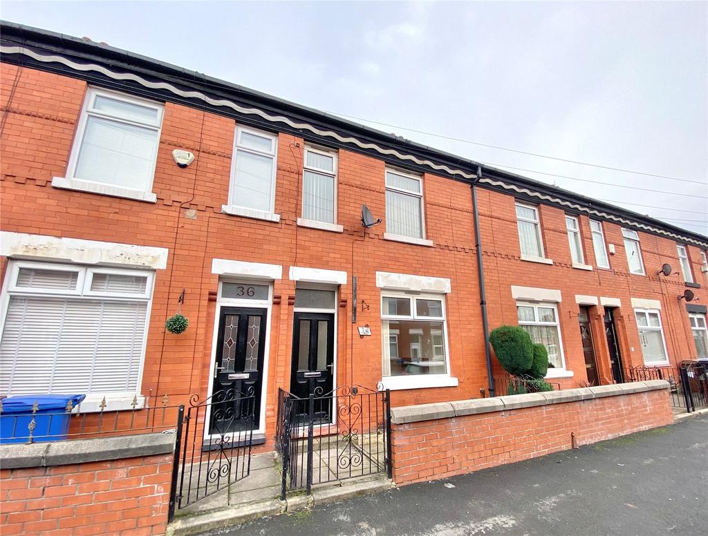 Luton Road, Reddish, Stockport, SK5 2 bed terraced house £180,000