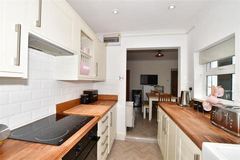 56 Albany Road, Crawley, RH11 7BZ