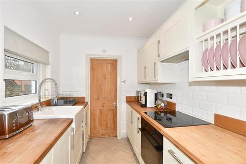 56 Albany Road, Crawley, RH11 7BZ