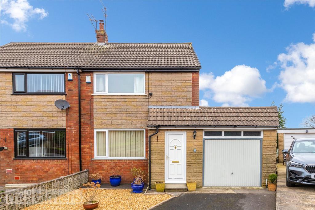 Dalby Crescent, Blackburn, BB2 3 bed semidetached house £175,000