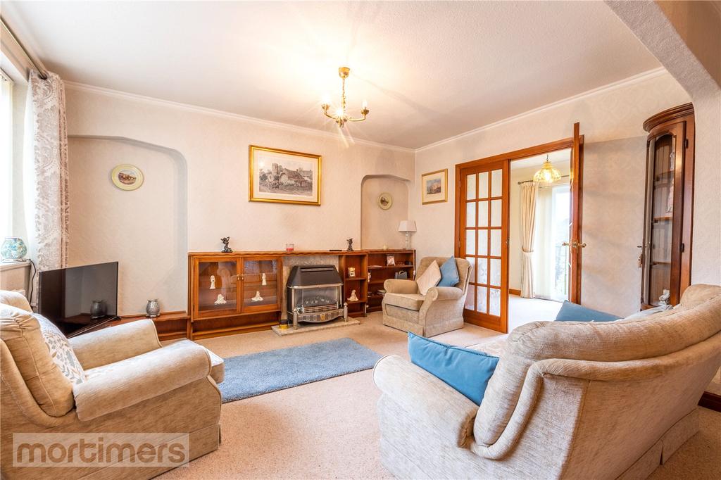 Dalby Crescent, Blackburn, BB2 3 bed semidetached house £175,000