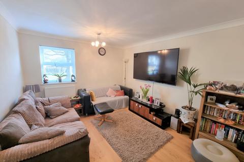 35 Bishopdale, Bracknell, RG12 7RY