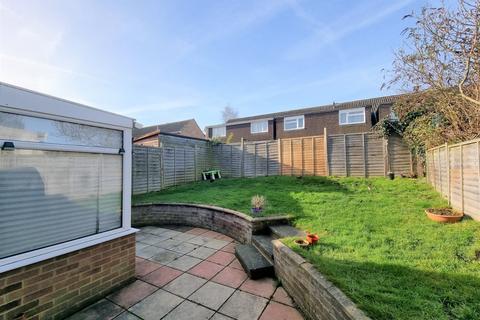 35 Bishopdale, Bracknell, RG12 7RY