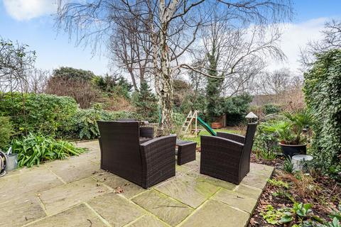 12 Vanbrugh Fields, London, SE3 7TZ