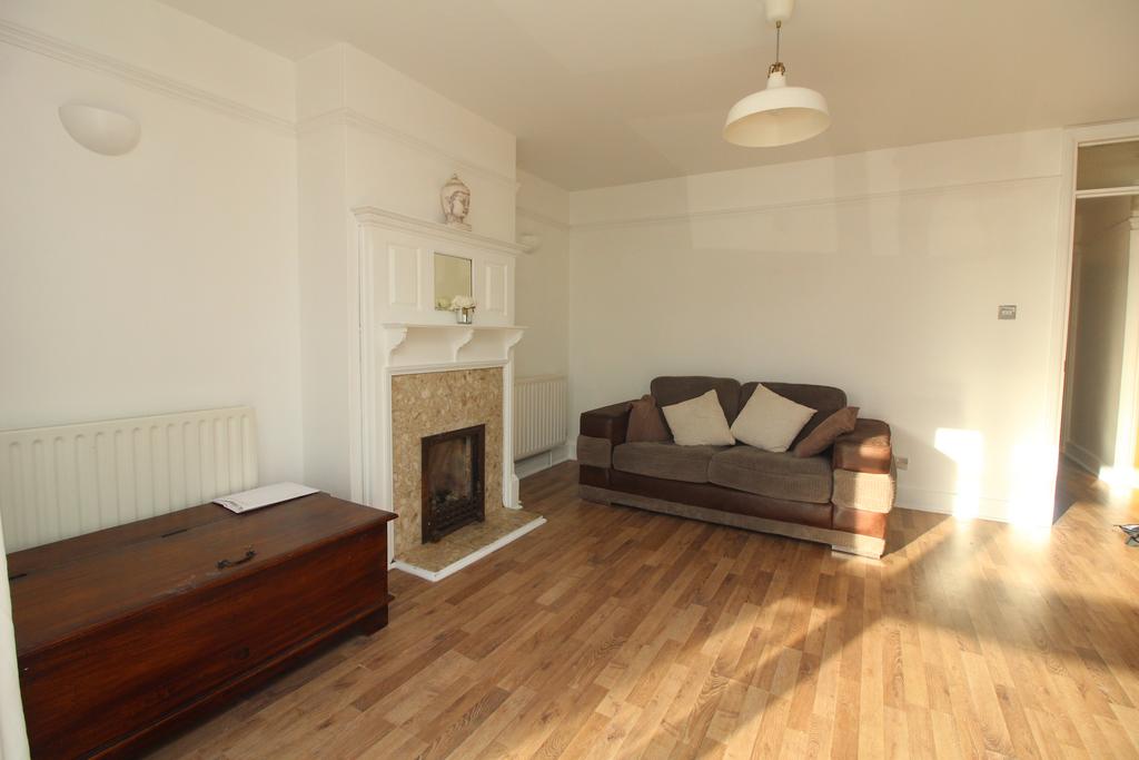 Apartment in Brighton - More
