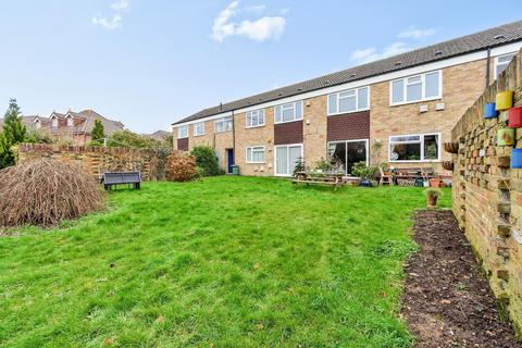 48 Bennett Close, Cobham, KT11 1AJ