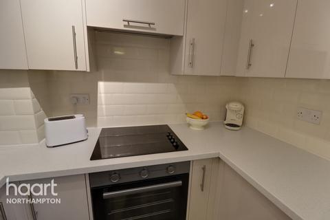 42 Eden Close, Northampton, NN3 6NS