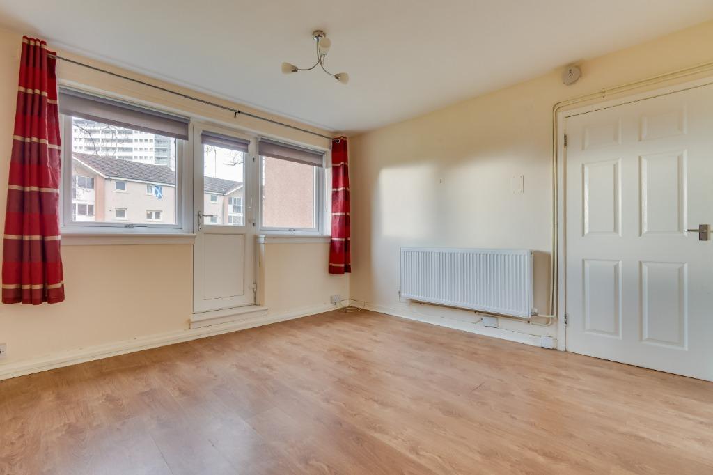 Thornwood Quadrant, Flat 0/1... 1 bed flat £82,500