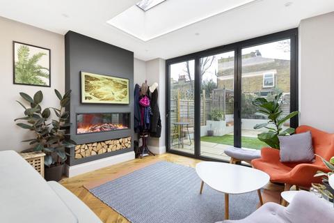 56 Fairlight Road, London, SW17 0JD